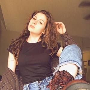 Meet your Posher, Alyssa